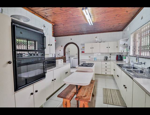 4 BEDROOM HOUSE FOR SALE IN SHERWOOD